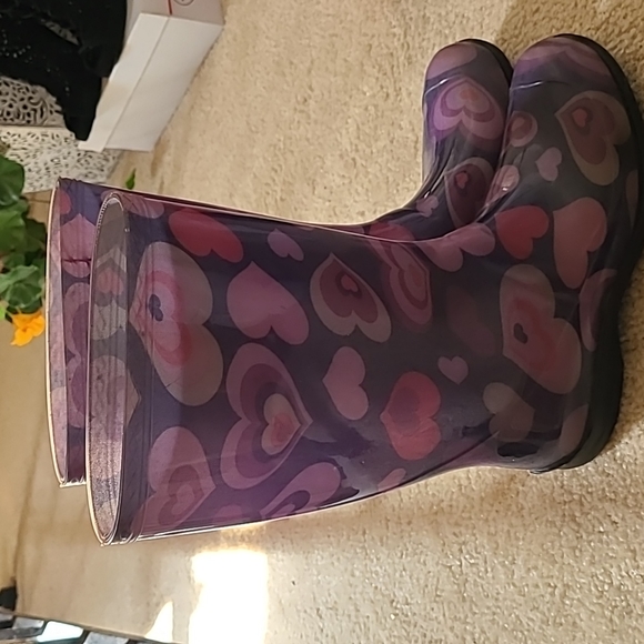 Accessories - Picture 2 of 3